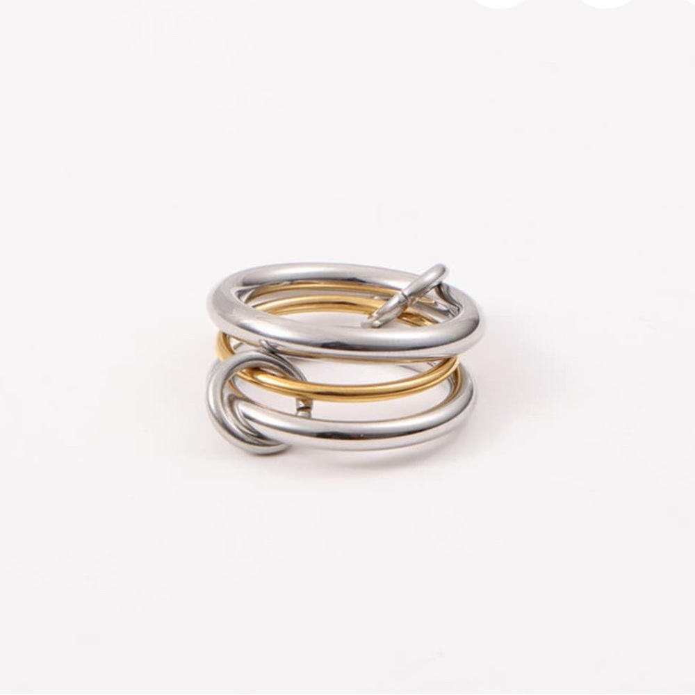 Interlocking Fidget Two-toned Ring